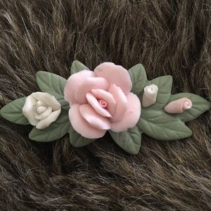 Vintage 80s ceramic rose brooch collar pin